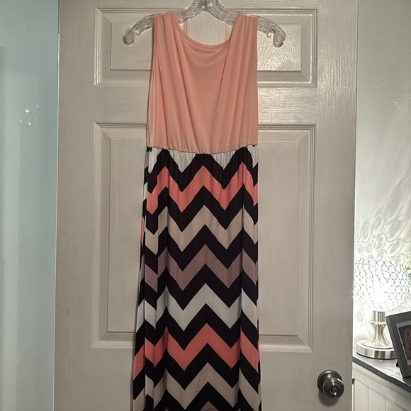 Maxi Dress - Picture 4 of 4